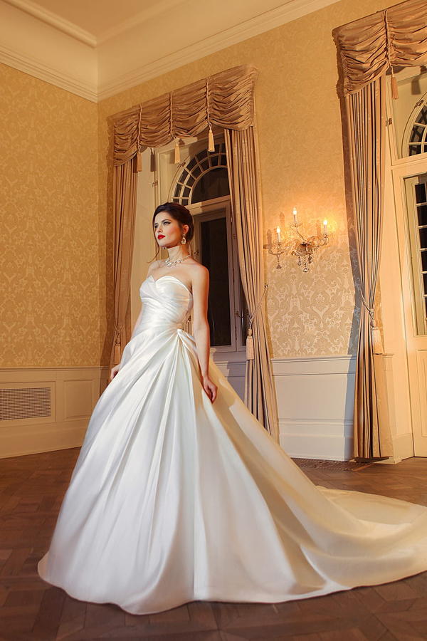 Brautkleid -  jedes Kleid 699€