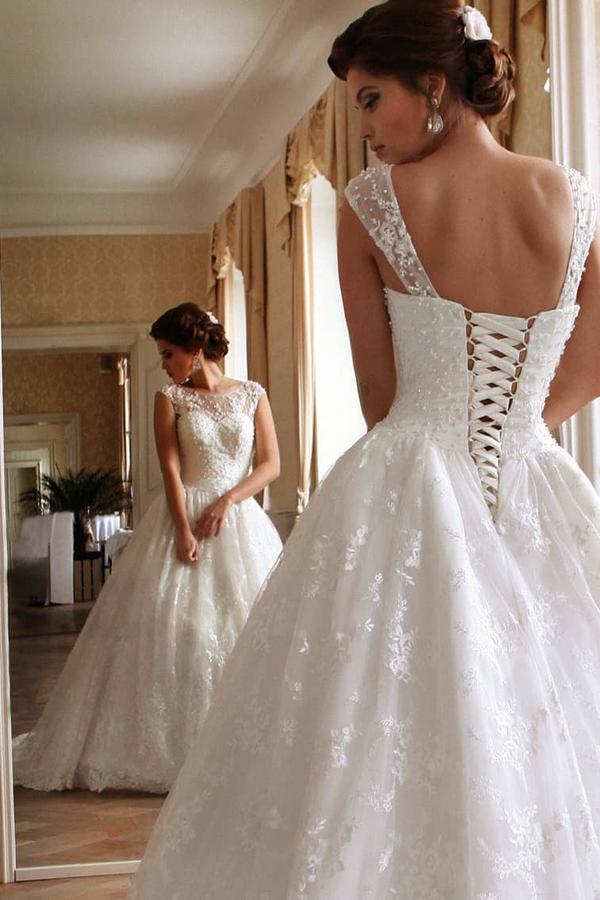 Brautkleid -  jedes Kleid 699€